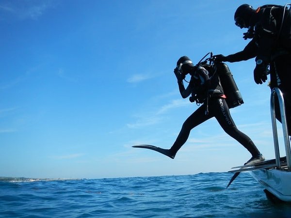 Les Trésors Cachés de Hyères: Un Guide Complet pour les Passionnés de Plongée Sous-marine