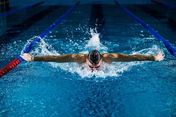 Découvrez les Bienfaits Incroyables de la Natation sur Votre Corps