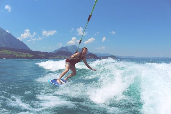 Équipement de Ski Nautique: Guide Ultime pour Choisir votre Matériel